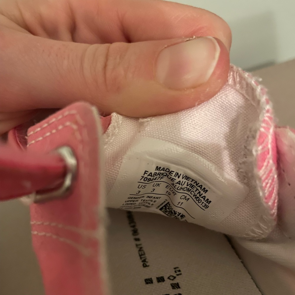 Converse Child Size 3 GUC - Picture 4 of 5